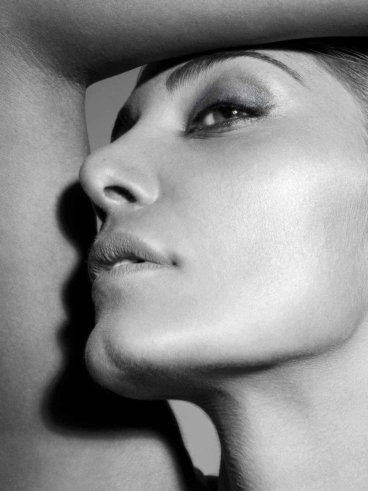 Beauty portrait with sculpted lighting
